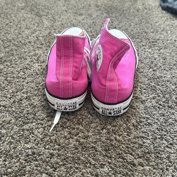Pink Converse - Picture 3 of 5